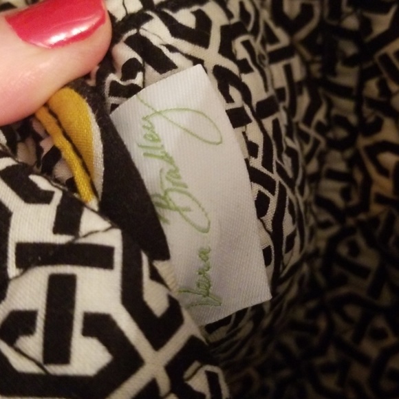 VERA BRADLEY Dogwood quilted purse! - Picture 6 of 7